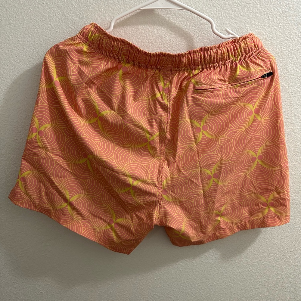 Patterned swim trunks - medium - Picture 2 of 3